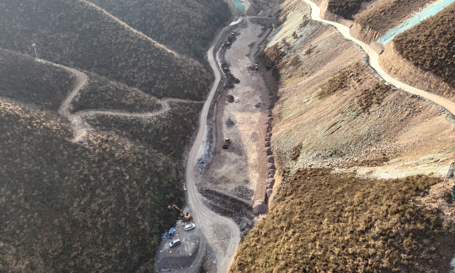 国家“十四五”规划重点能源工程——桂林灌阳抽水蓄能电站，进入地下工程建设期。该项目春节前刚刚实现长达 2376 米的自流排水洞全面贯通，节后正稳步推进地下工程开挖等关键节点。